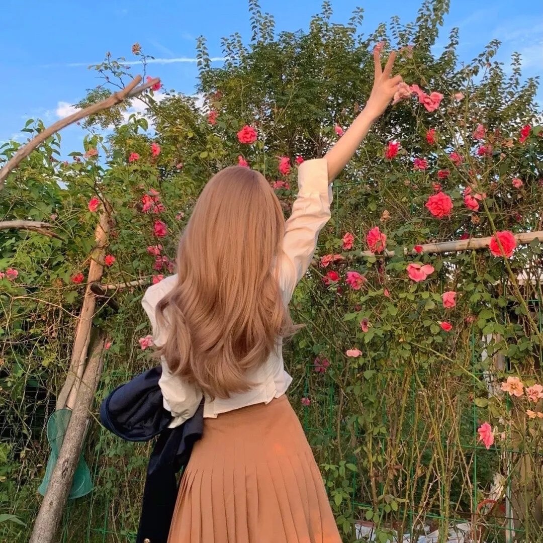 花花公子之千面女陪游